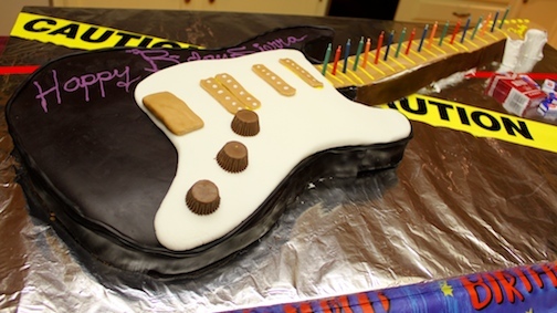 guitar cake